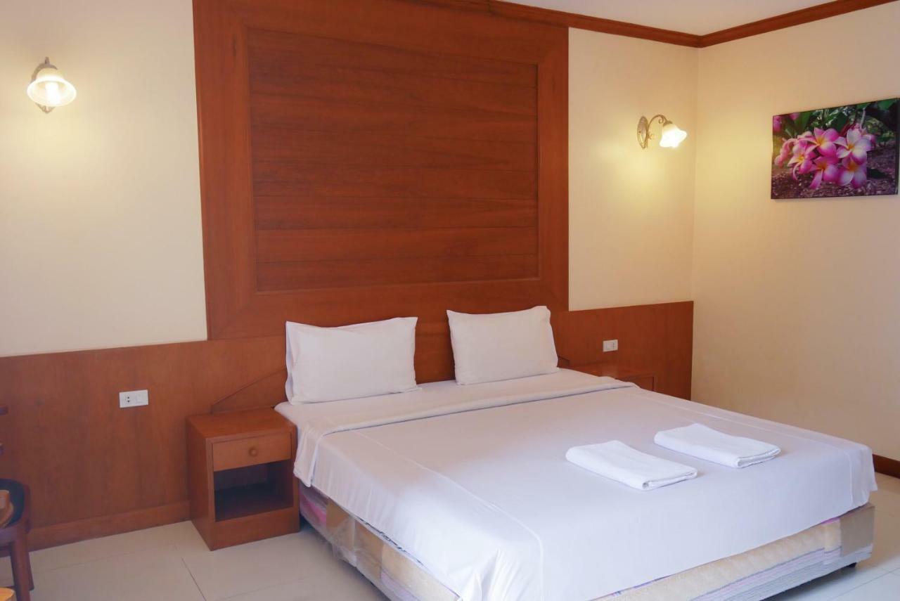 Baan Jpn Hotel Hua Hin Bagian luar foto