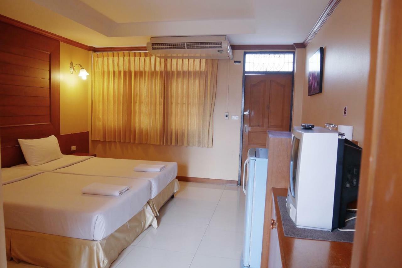 Baan Jpn Hotel Hua Hin Bagian luar foto