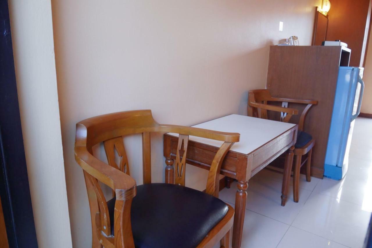Baan Jpn Hotel Hua Hin Bagian luar foto